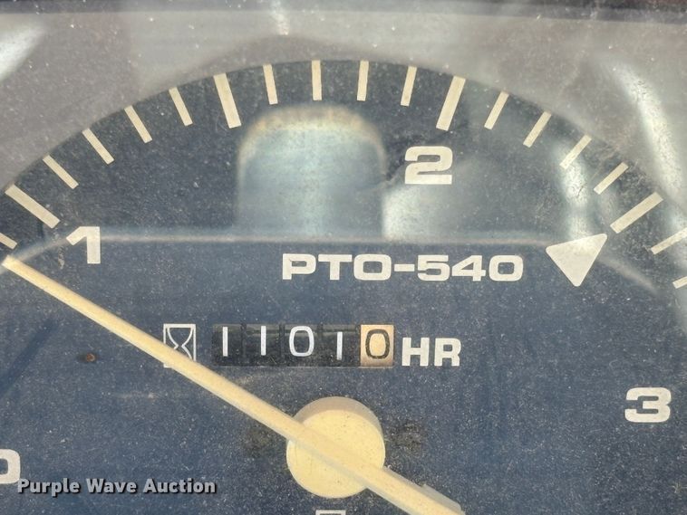 image for item EC8200 Kubota L4200 tractor