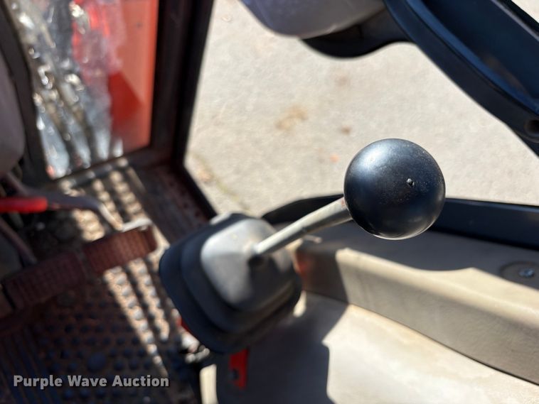 image for item EC8200 Kubota L4200 tractor