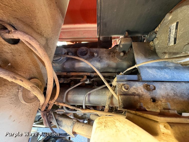 image for item EC8200 Kubota L4200 tractor