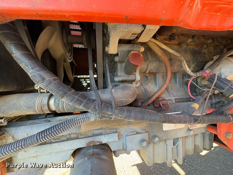 image for item EC8200 Kubota L4200 tractor