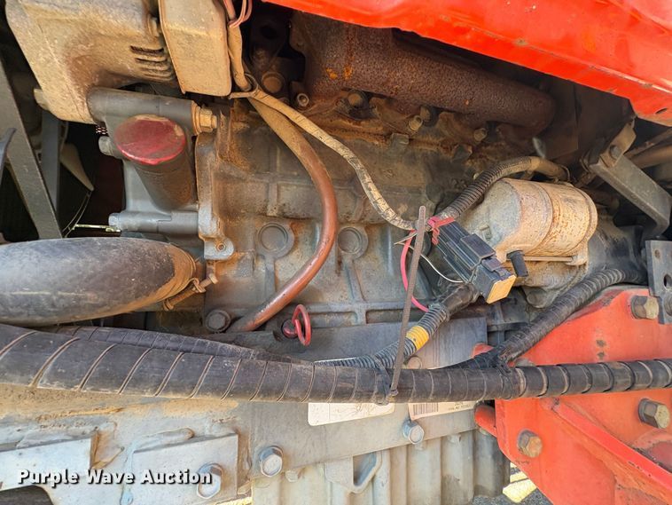 image for item EC8200 Kubota L4200 tractor