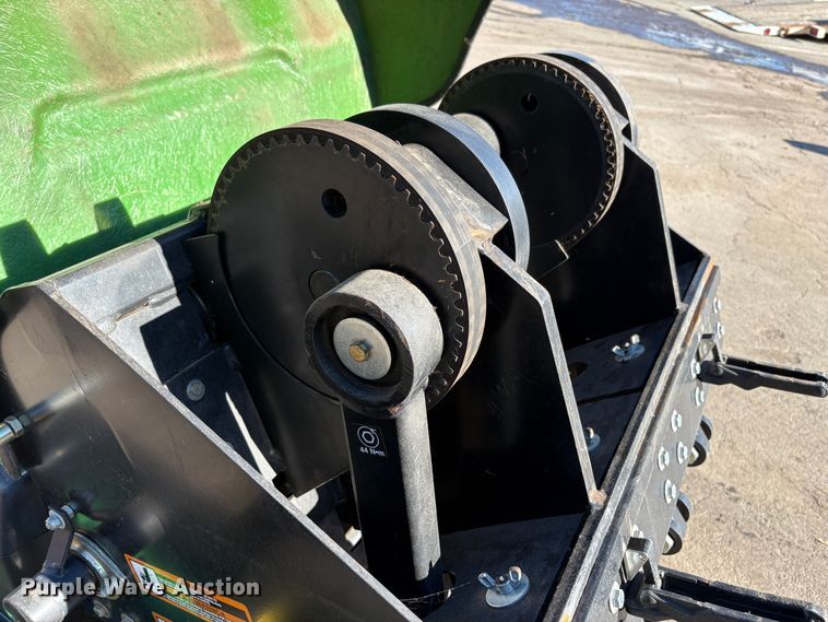 image for item EC8203 2014 John Deere 800 aerator