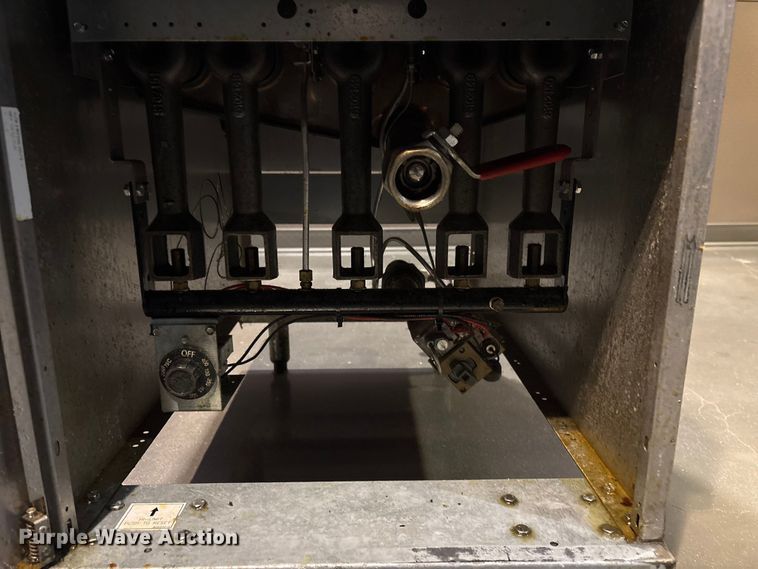 image for item EI5692 (2) Dean SR162GN fryers