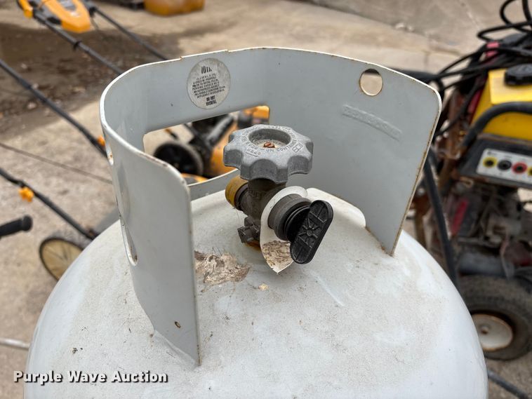 image for item EJ7779 Trash pumps and mowers 