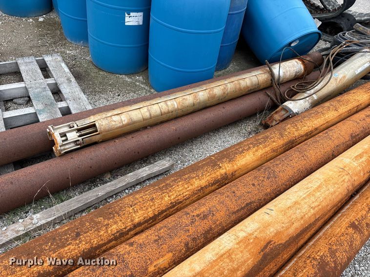 image for item EJ7784 Submersible pump and well casing