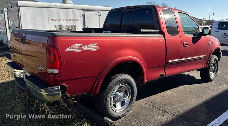 image for item EN0837 2000 Ford F150 Ext. Cab pickup truck