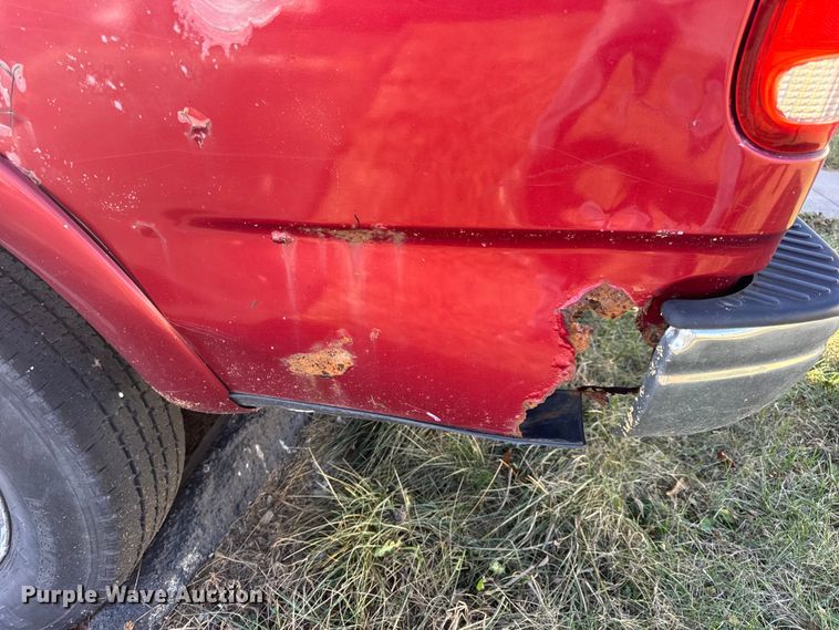 image for item EN0837 2000 Ford F150 Ext. Cab pickup truck