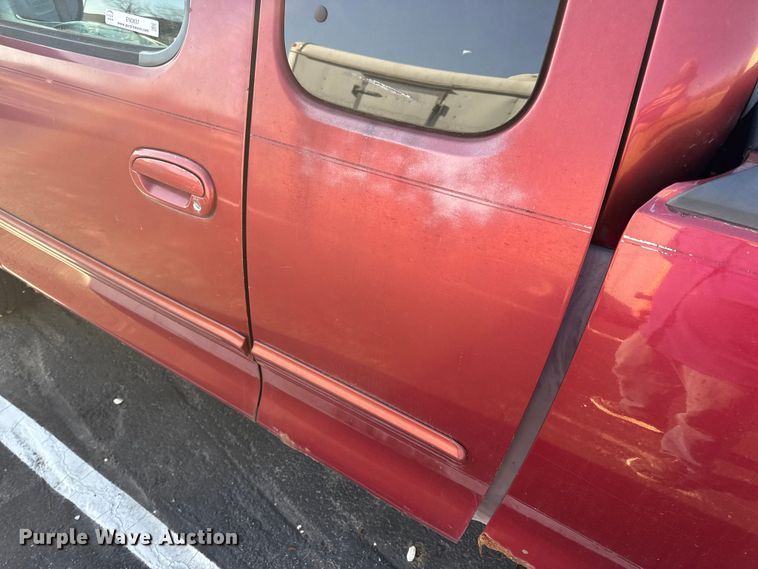 image for item EN0837 2000 Ford F150 Ext. Cab pickup truck