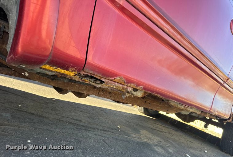 image for item EN0837 2000 Ford F150 Ext. Cab pickup truck