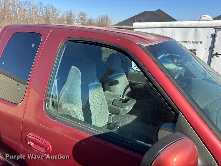 image for item EN0837 2000 Ford F150 Ext. Cab pickup truck