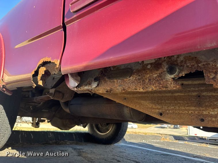 image for item EN0837 2000 Ford F150 Ext. Cab pickup truck