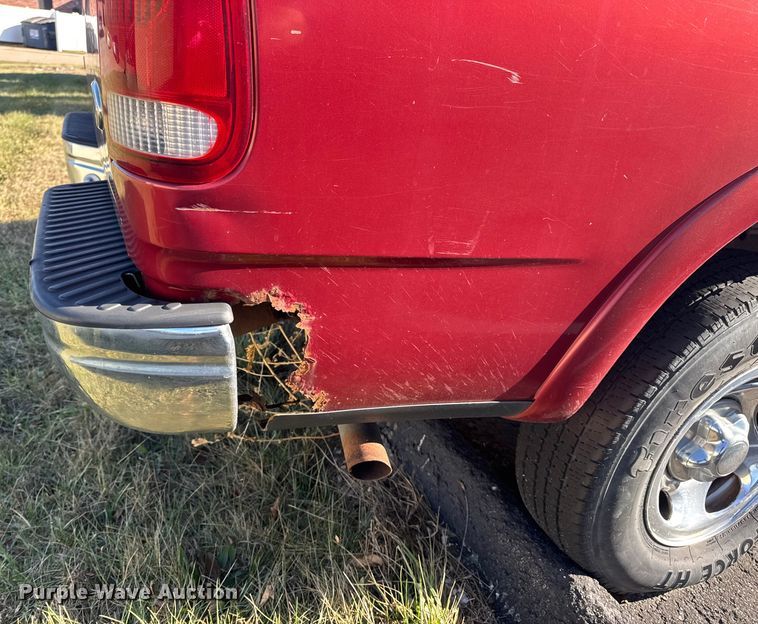 image for item EN0837 2000 Ford F150 Ext. Cab pickup truck