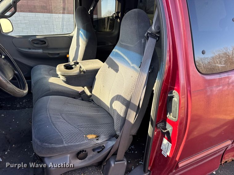 image for item EN0837 2000 Ford F150 Ext. Cab pickup truck