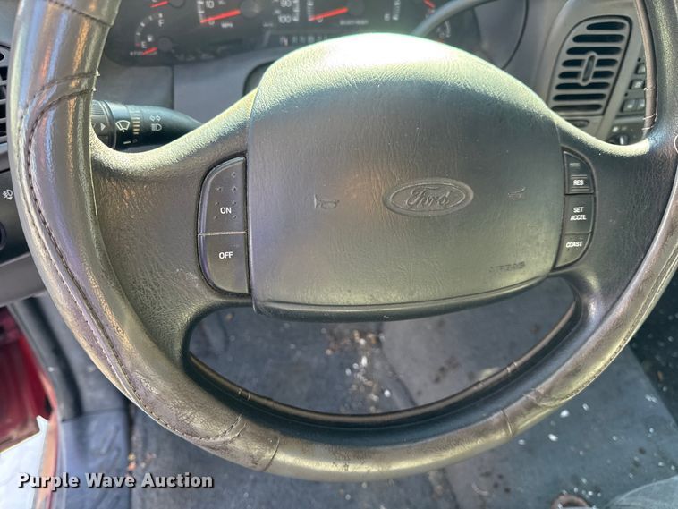 image for item EN0837 2000 Ford F150 Ext. Cab pickup truck