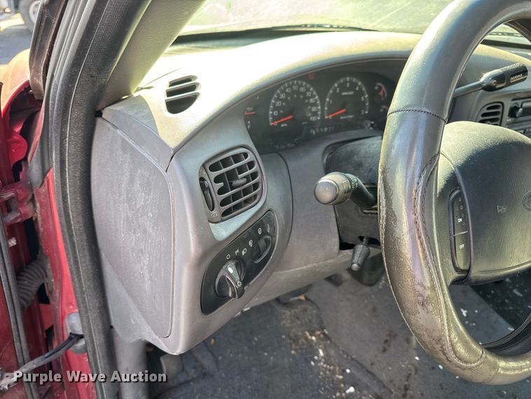 image for item EN0837 2000 Ford F150 Ext. Cab pickup truck