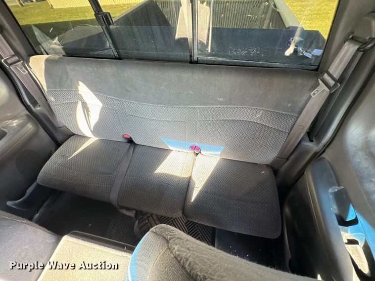 image for item EN0837 2000 Ford F150 Ext. Cab pickup truck