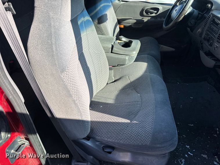 image for item EN0837 2000 Ford F150 Ext. Cab pickup truck