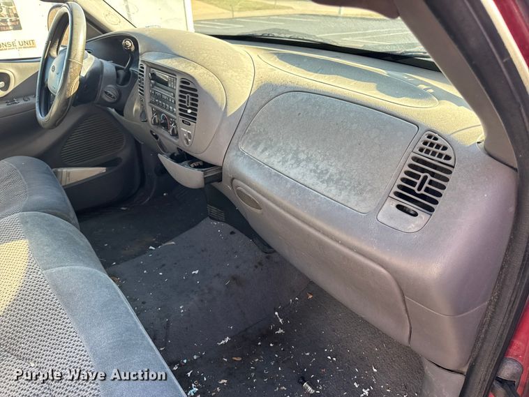 image for item EN0837 2000 Ford F150 Ext. Cab pickup truck