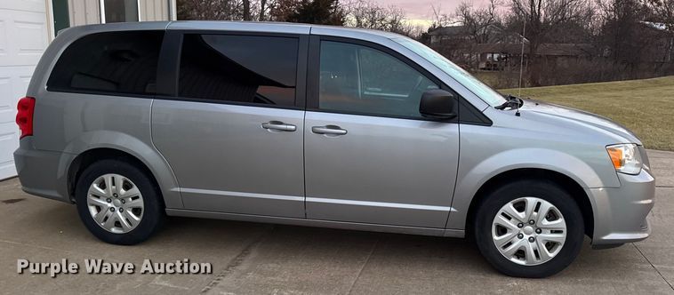 image for item EN0873 2018 Dodge Grand Caravan van