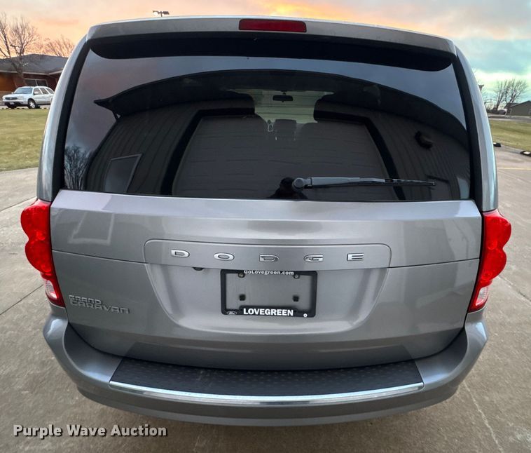 image for item EN0873 2018 Dodge Grand Caravan van