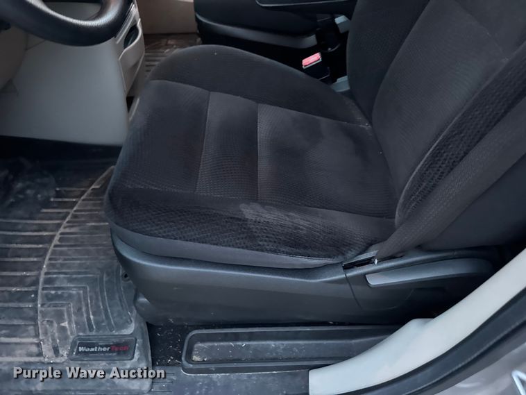 image for item EN0873 2018 Dodge Grand Caravan van