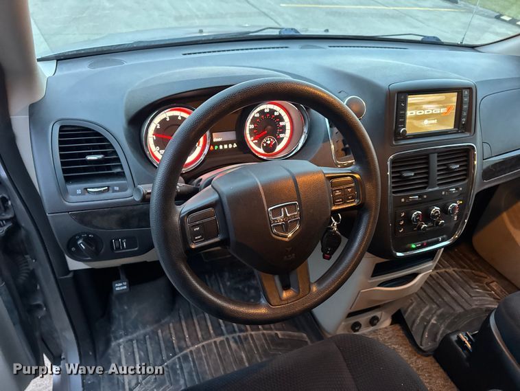 image for item EN0873 2018 Dodge Grand Caravan van