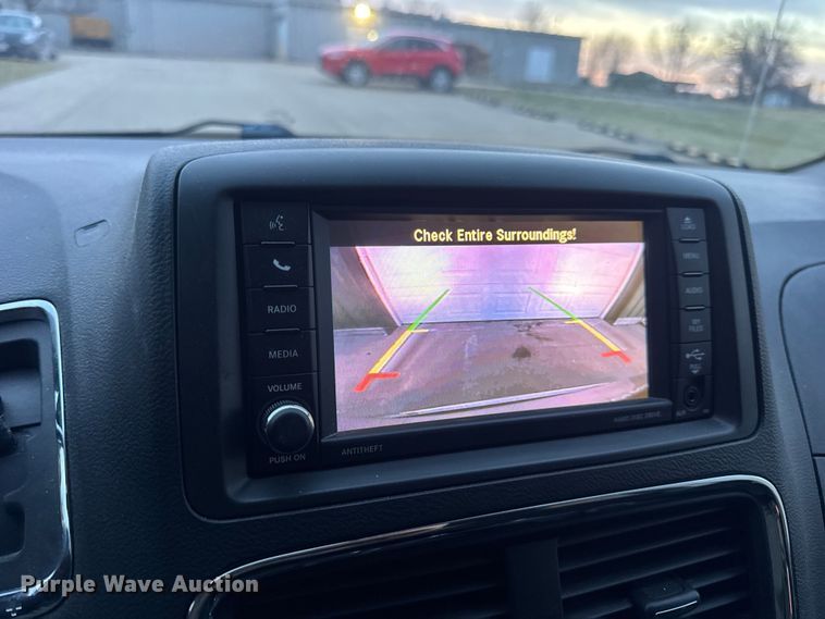 image for item EN0873 2018 Dodge Grand Caravan van