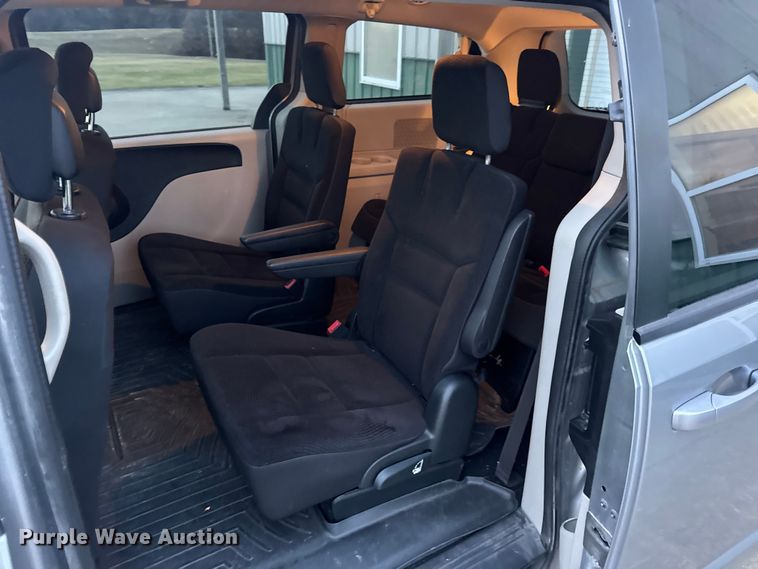 image for item EN0873 2018 Dodge Grand Caravan van