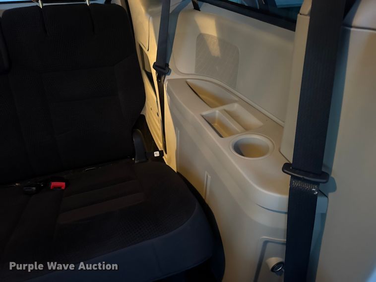 image for item EN0873 2018 Dodge Grand Caravan van