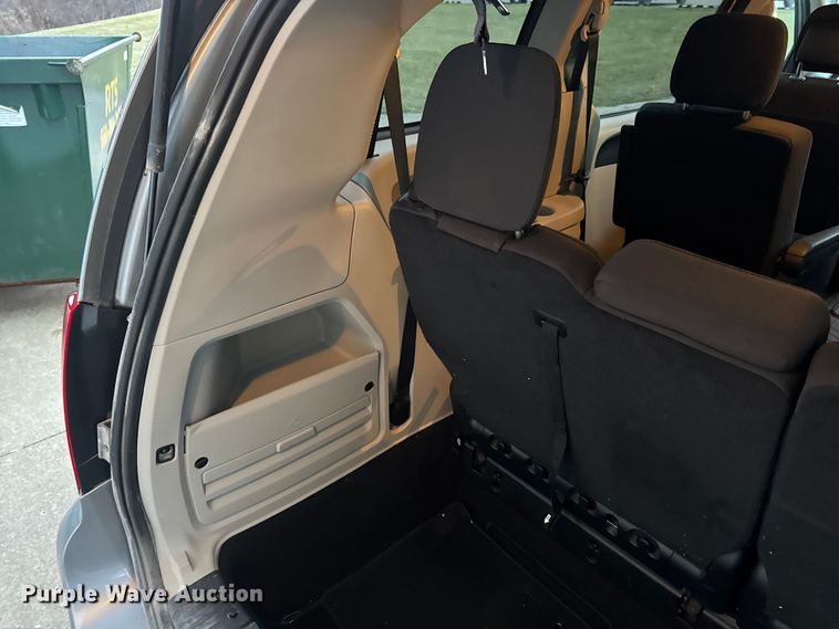 image for item EN0873 2018 Dodge Grand Caravan van