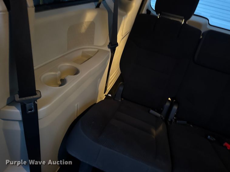 image for item EN0873 2018 Dodge Grand Caravan van