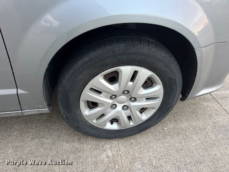 image for item EN0873 2018 Dodge Grand Caravan van