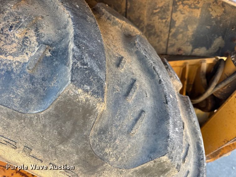 image for item EN0883 1999 Case 580 Super L Series 2 backhoe