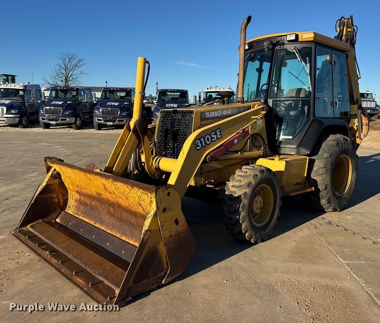 image for item EN0884 1999 John Deere 310SE backhoe
