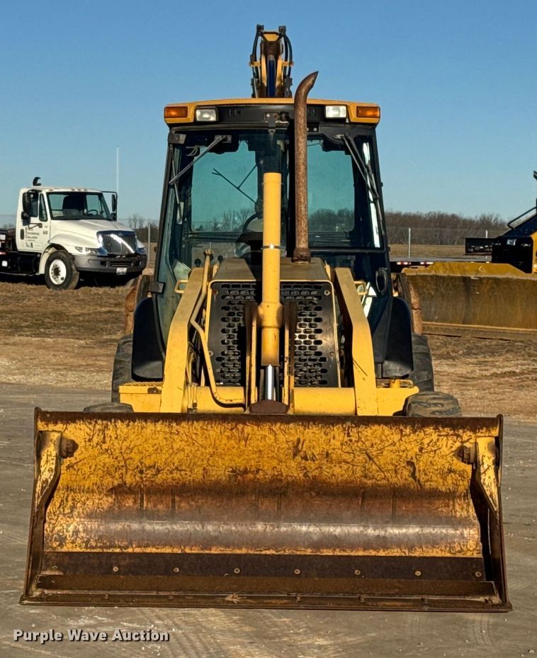 image for item EN0884 1999 John Deere 310SE backhoe