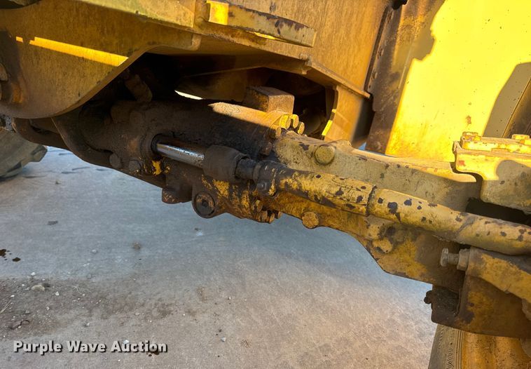 image for item EN0884 1999 John Deere 310SE backhoe