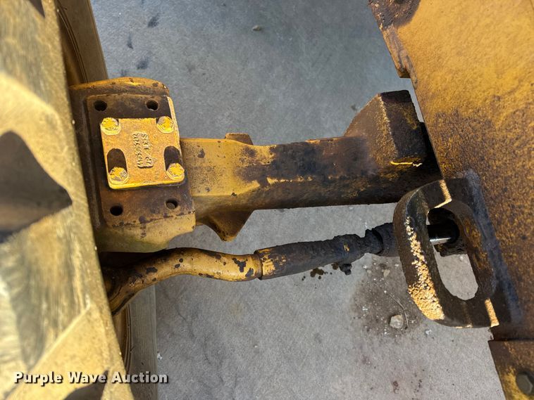 image for item EN0884 1999 John Deere 310SE backhoe