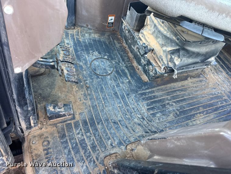 image for item EN0884 1999 John Deere 310SE backhoe