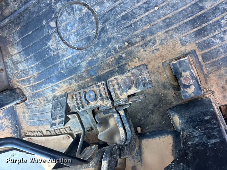 image for item EN0884 1999 John Deere 310SE backhoe