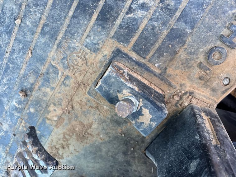 image for item EN0884 1999 John Deere 310SE backhoe