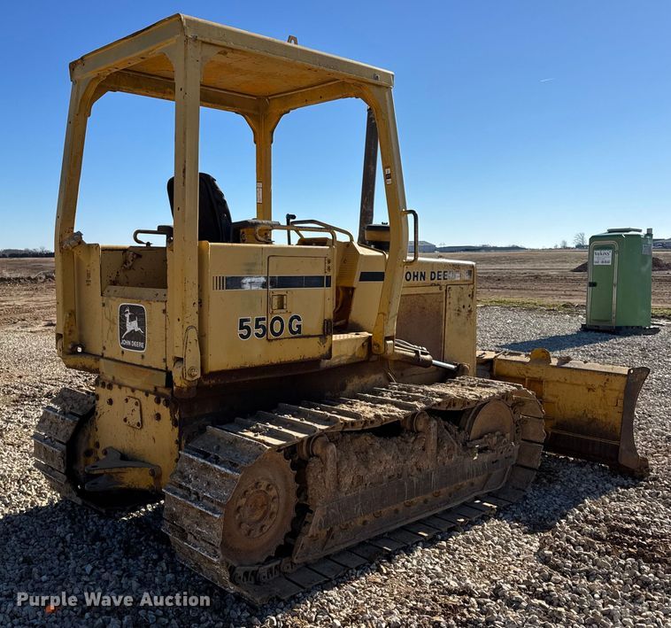 image for item EN0885 1989 John Deere 550G dozer