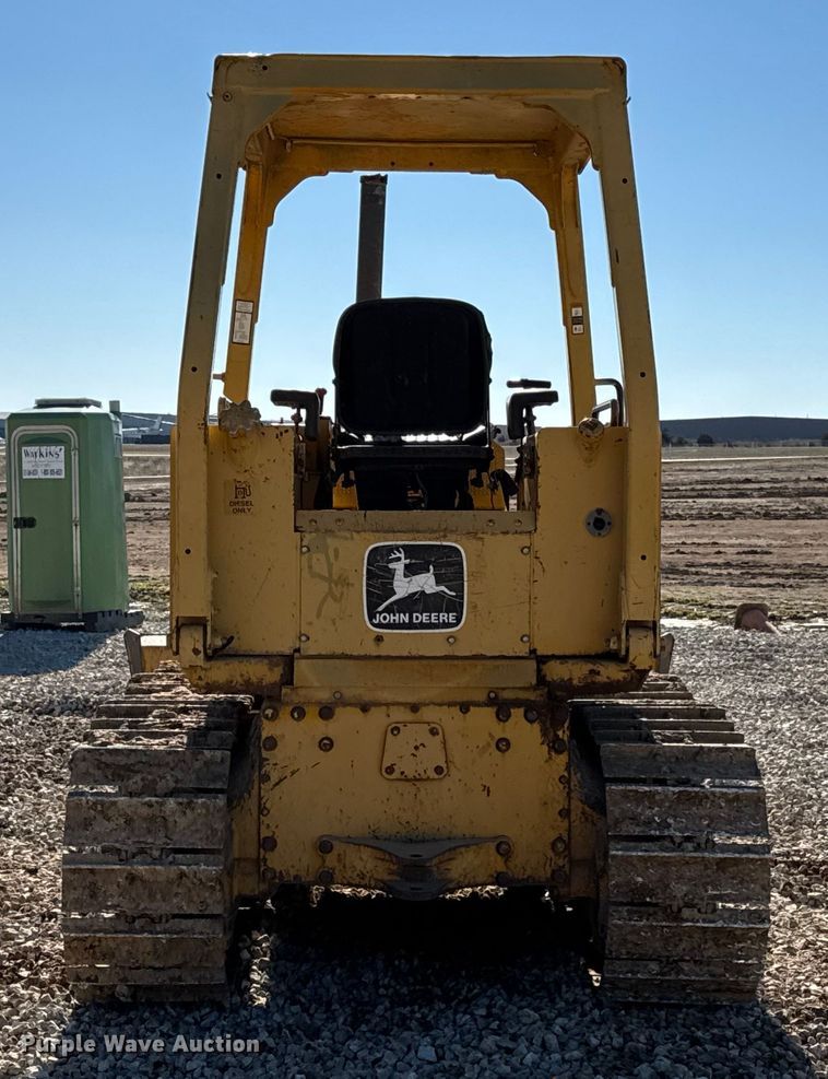 image for item EN0885 1989 John Deere 550G dozer