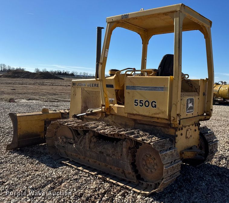 image for item EN0885 1989 John Deere 550G dozer