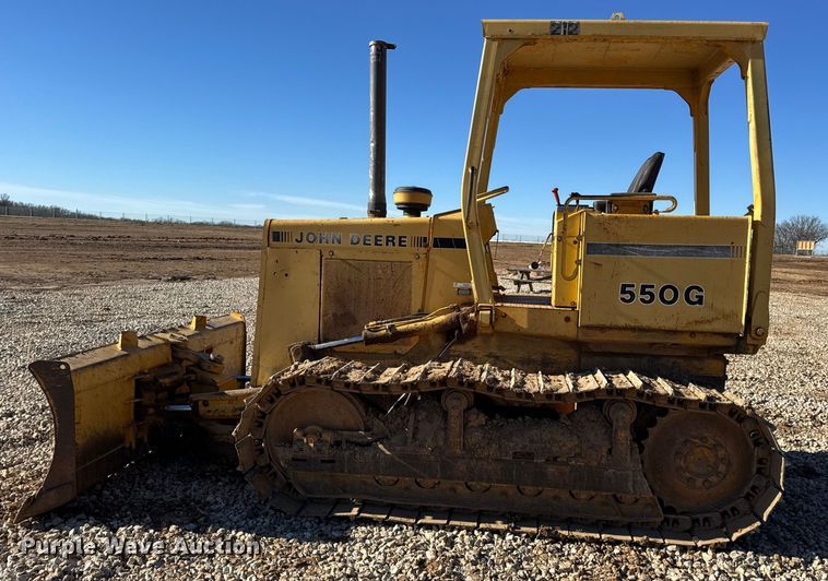 image for item EN0885 1989 John Deere 550G dozer