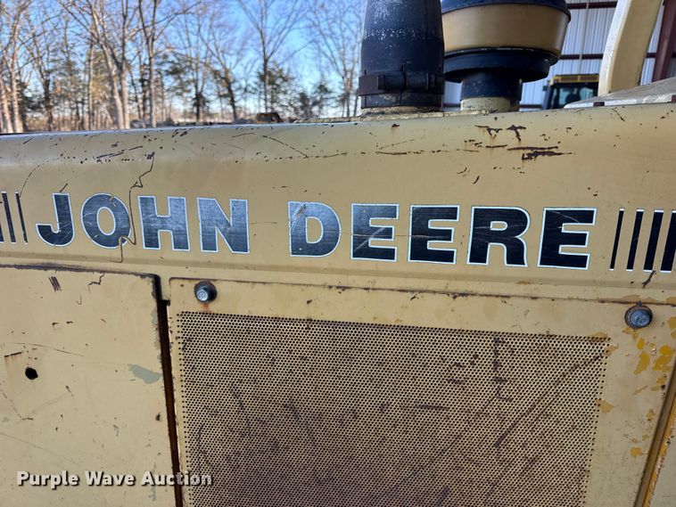 image for item EN0885 1989 John Deere 550G dozer