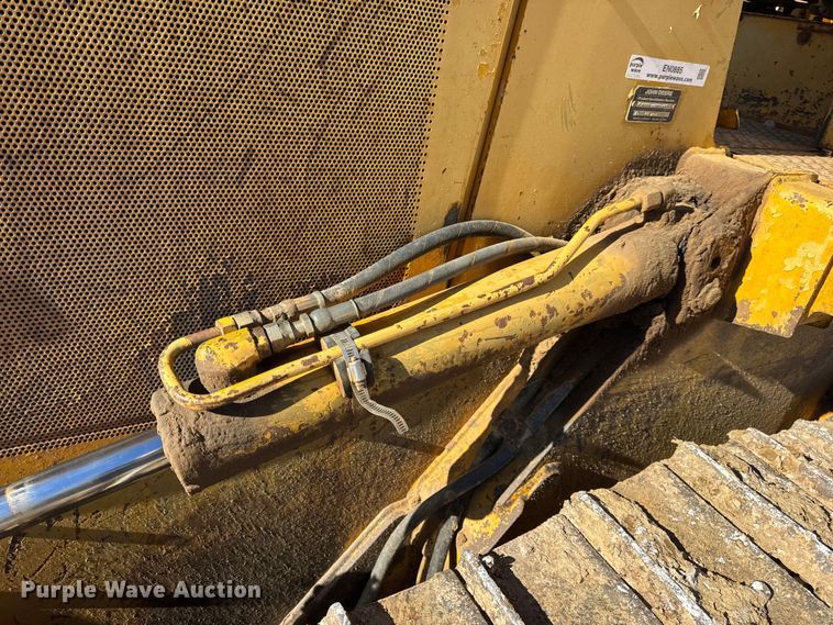 image for item EN0885 1989 John Deere 550G dozer