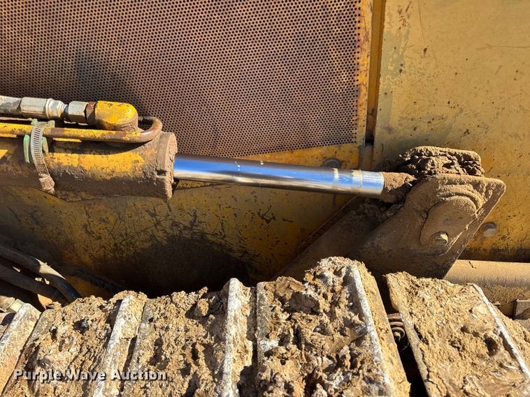 image for item EN0885 1989 John Deere 550G dozer