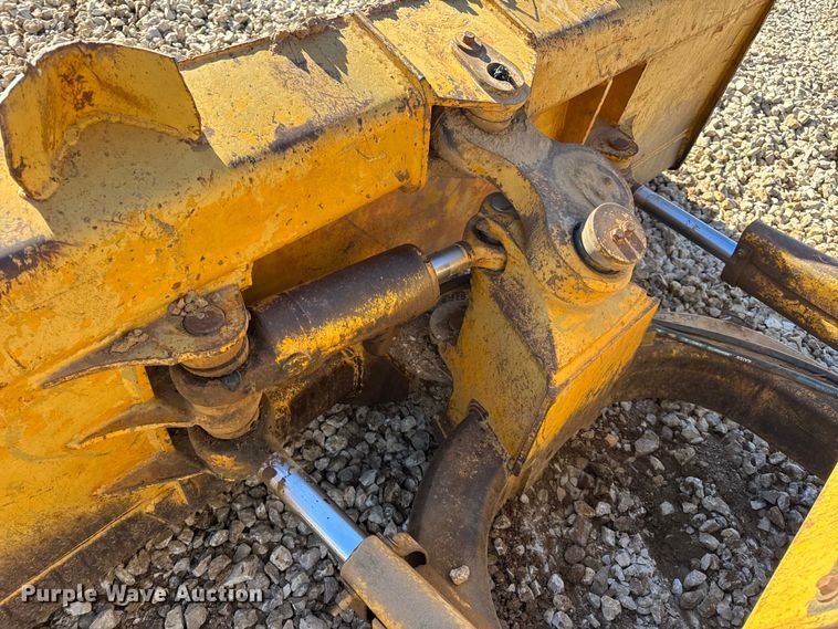 image for item EN0885 1989 John Deere 550G dozer