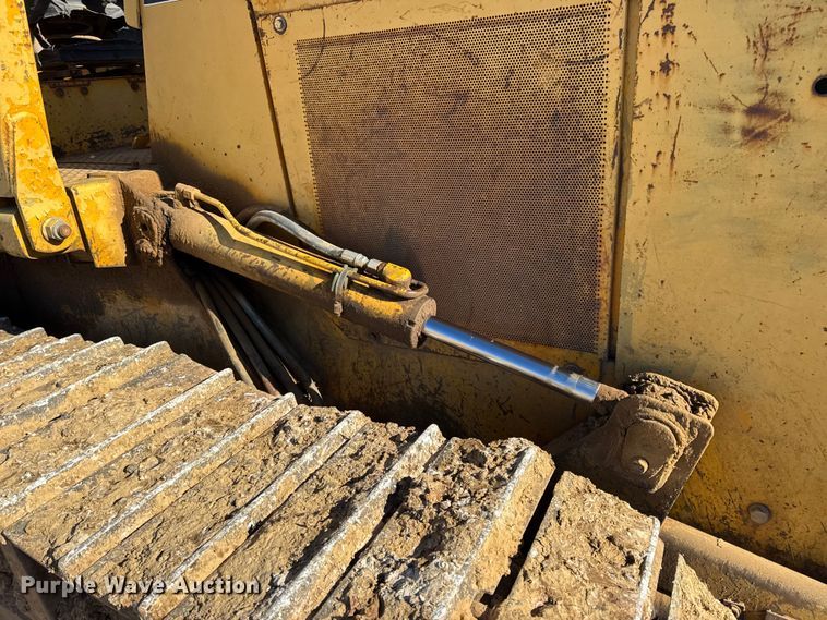 image for item EN0885 1989 John Deere 550G dozer