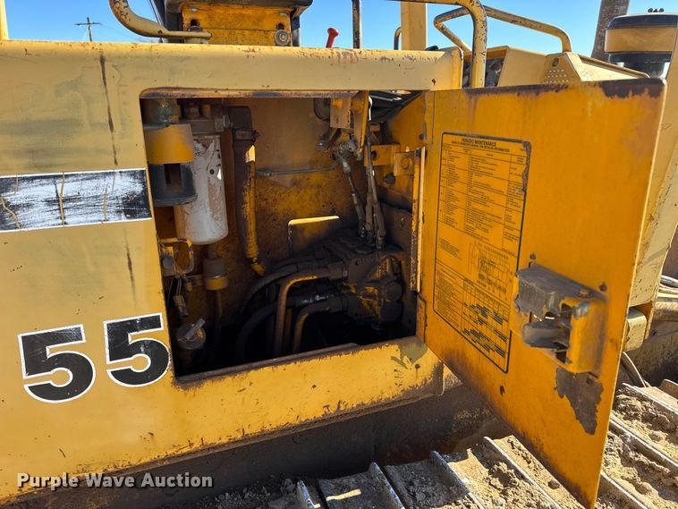 image for item EN0885 1989 John Deere 550G dozer